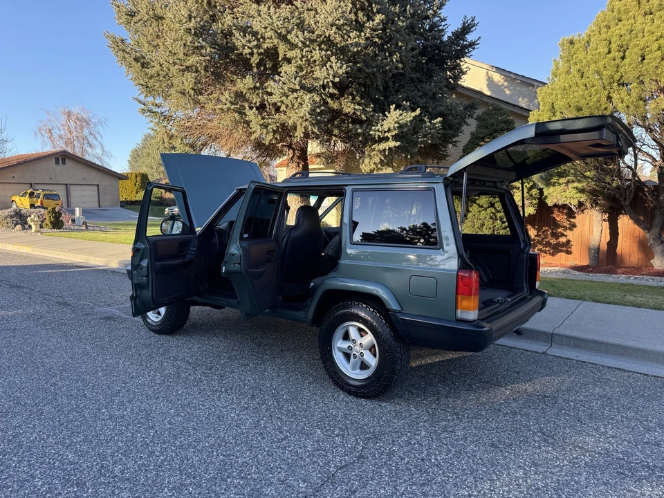 2000 Jeep XJ Cherokee - Image 11 of 21
