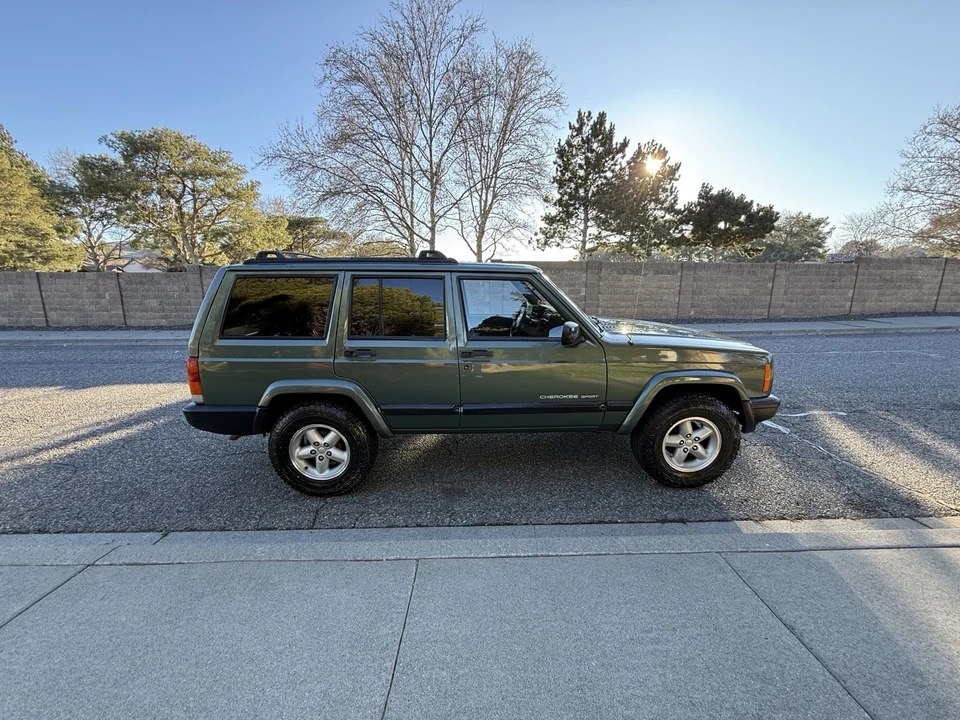 2000 Jeep XJ Cherokee - Image 6 of 21