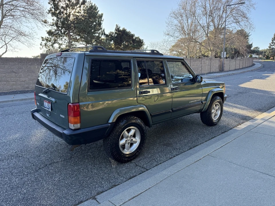 2000 Jeep XJ Cherokee - Image 5 of 21