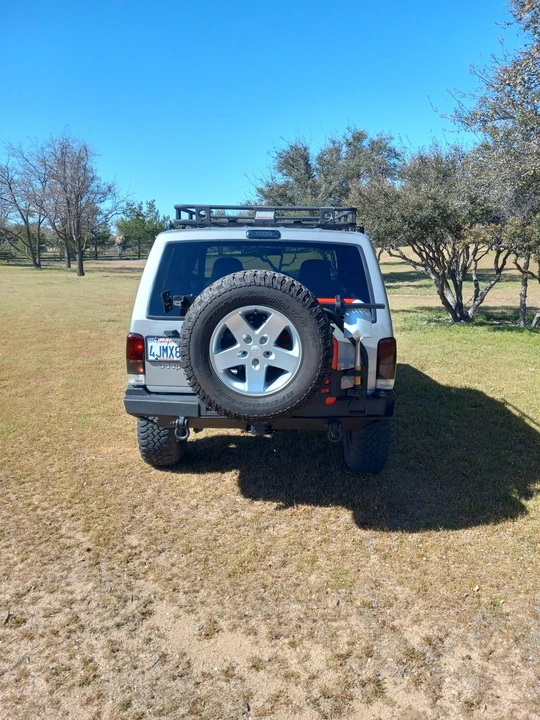 2000 Jeep XJ Cherokee - Image 5 of 31