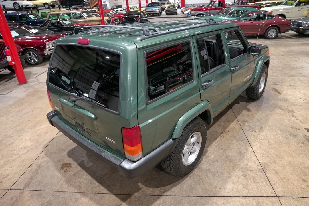 2000 Jeep XJ Cherokee - Image 17 of 31