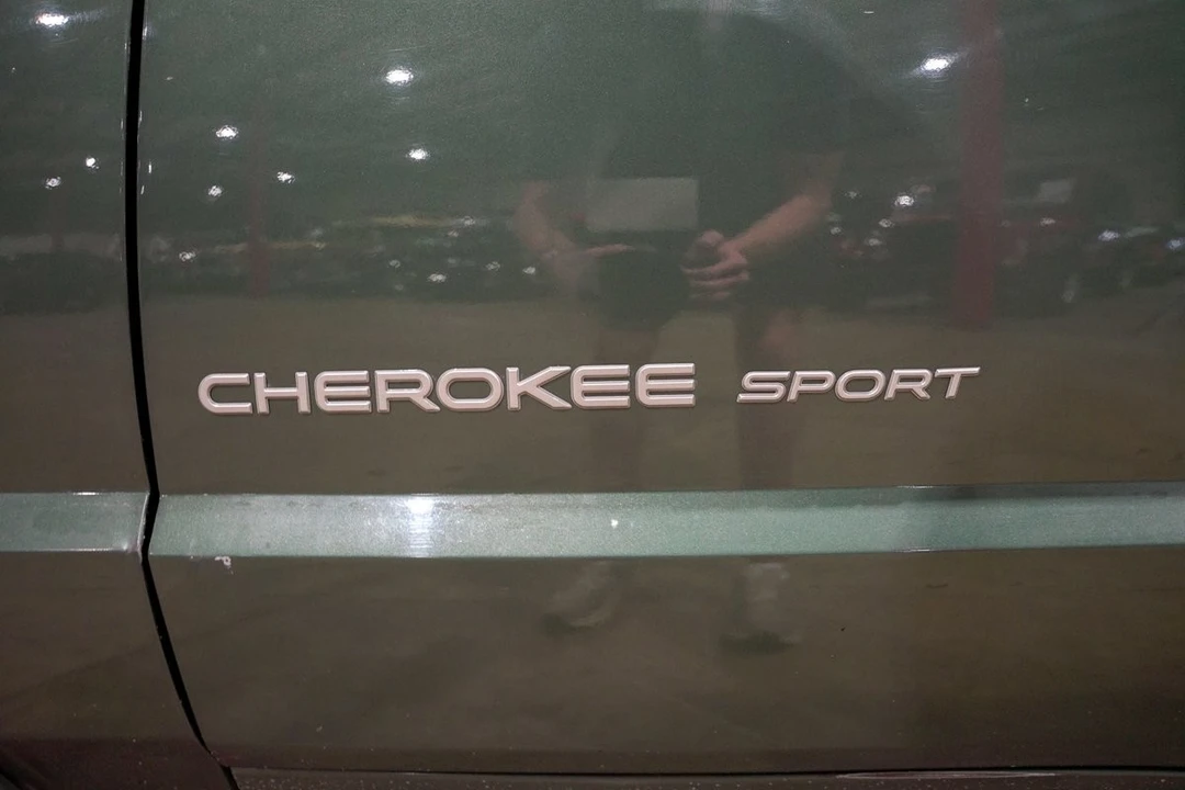 2000 Jeep XJ Cherokee - Image 21 of 31