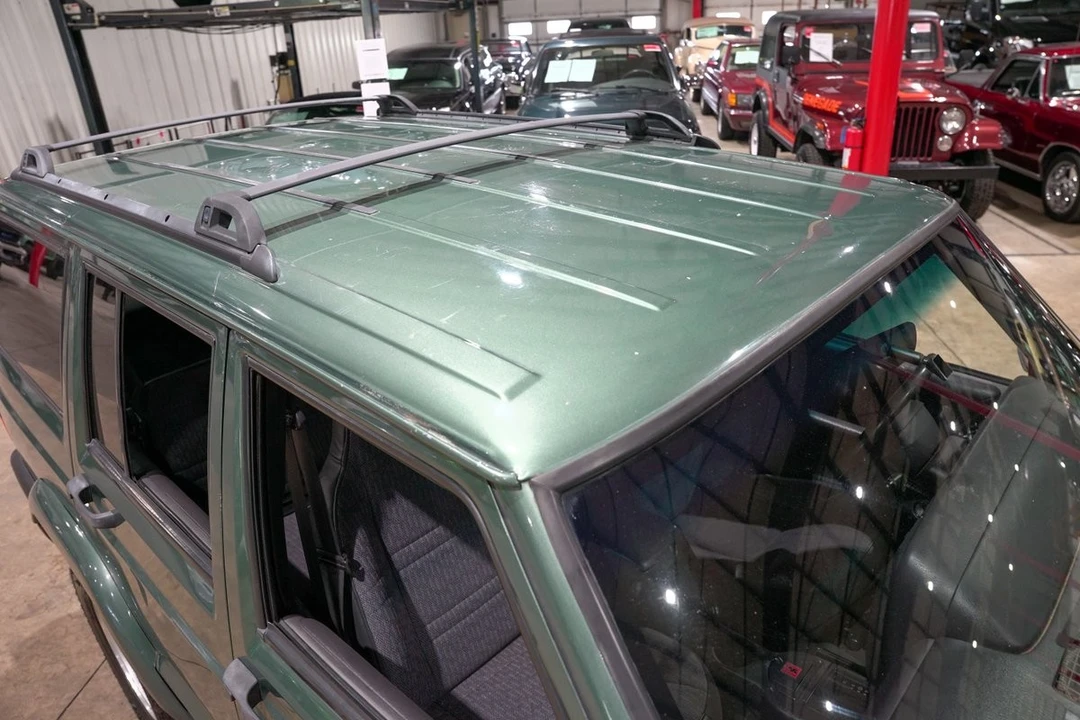 2000 Jeep XJ Cherokee - Image 19 of 31