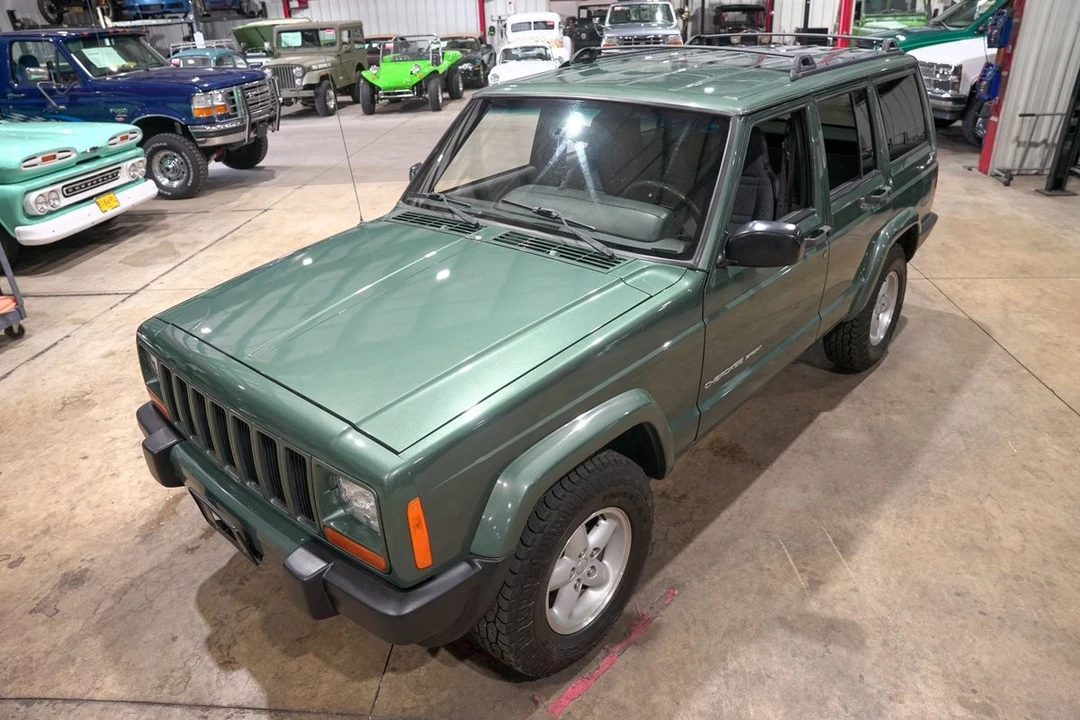 2000 Jeep XJ Cherokee - Image 15 of 31