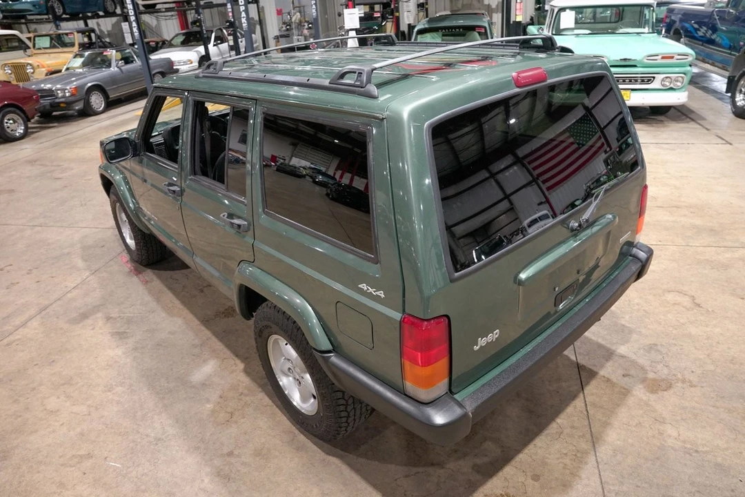 2000 Jeep XJ Cherokee - Image 16 of 31