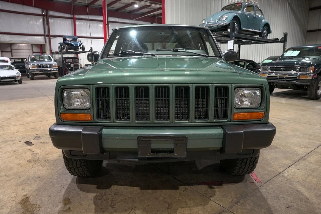 2000 Jeep XJ Cherokee - Image 13 of 31