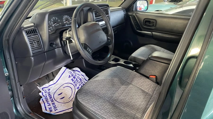 2000 Jeep XJ Cherokee - Image 3 of 5