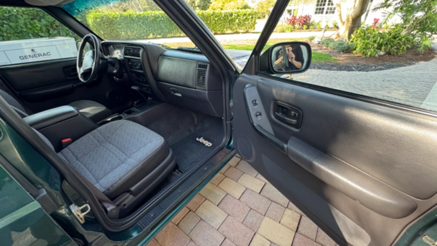 2000 Jeep XJ Cherokee - Image 6 of 8