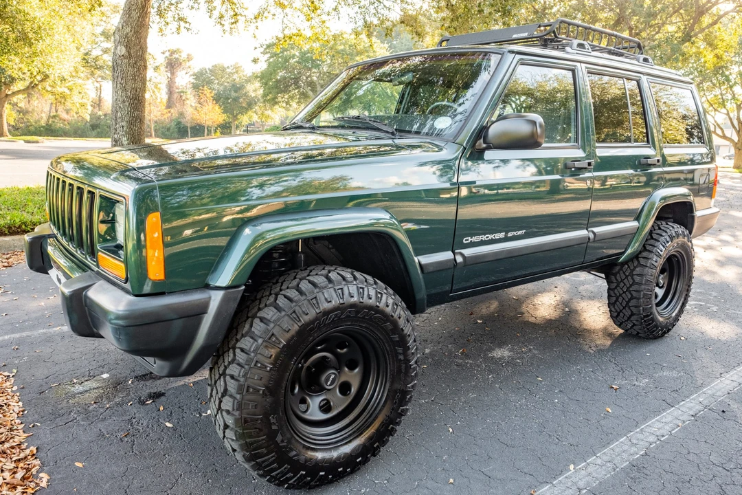 2000 Jeep XJ Cherokee - Image 3 of 31