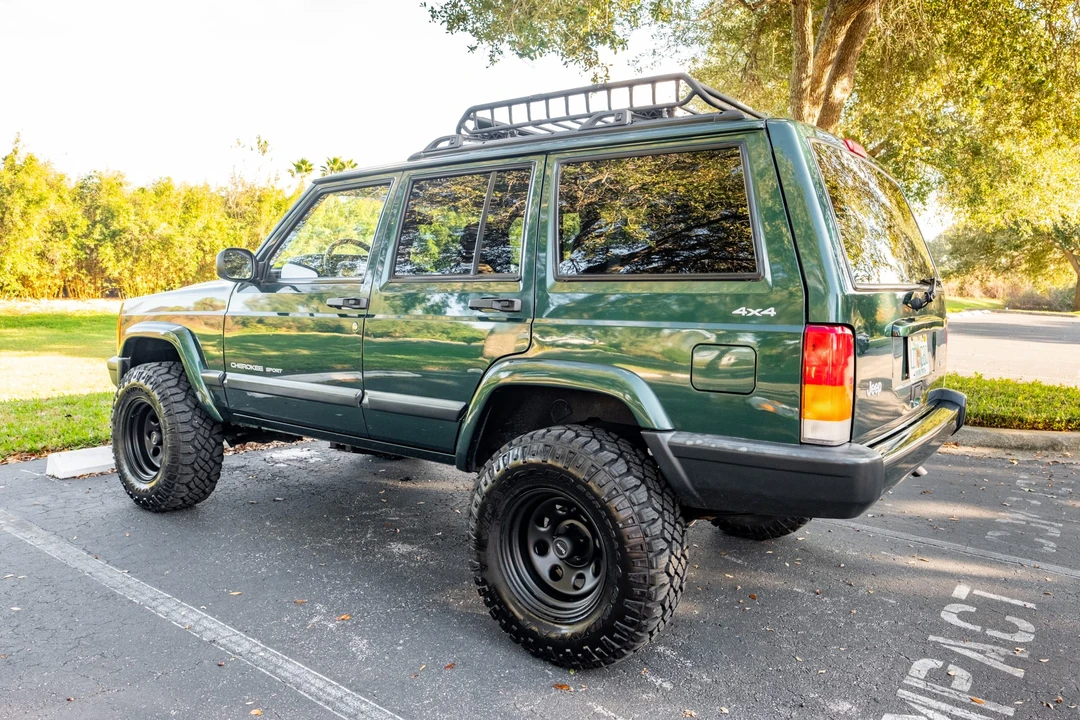 2000 Jeep XJ Cherokee - Image 5 of 31