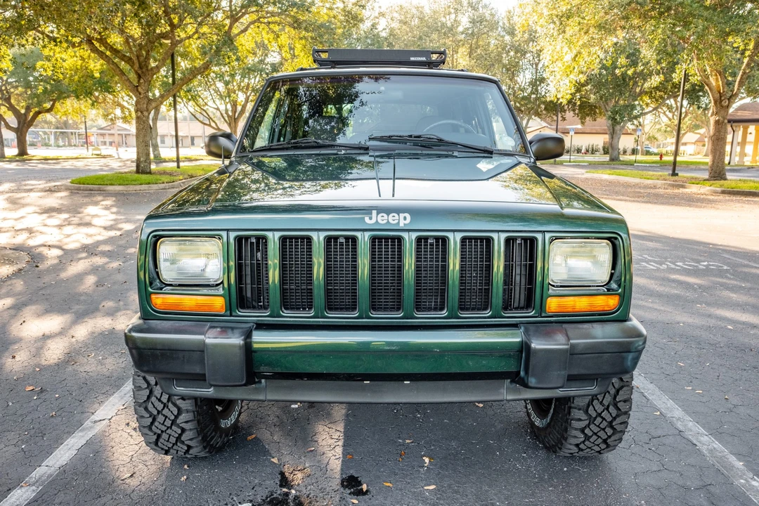 2000 Jeep XJ Cherokee - Image 11 of 31