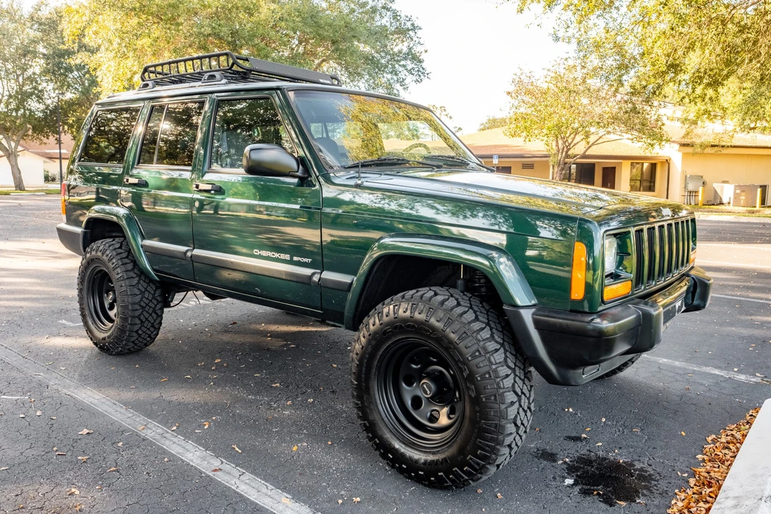2000 Jeep XJ Cherokee - Image 9 of 31