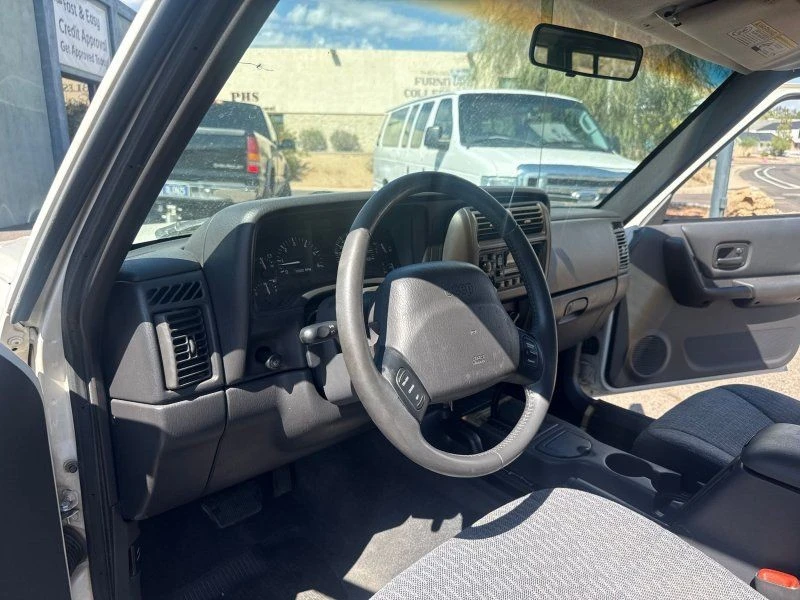 2000 Jeep XJ Cherokee - Image 11 of 21