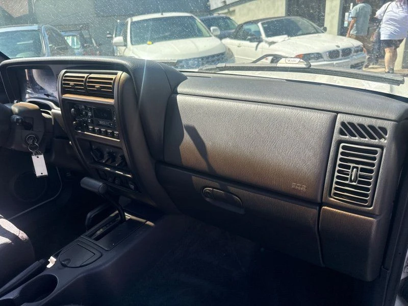 2000 Jeep XJ Cherokee - Image 20 of 21