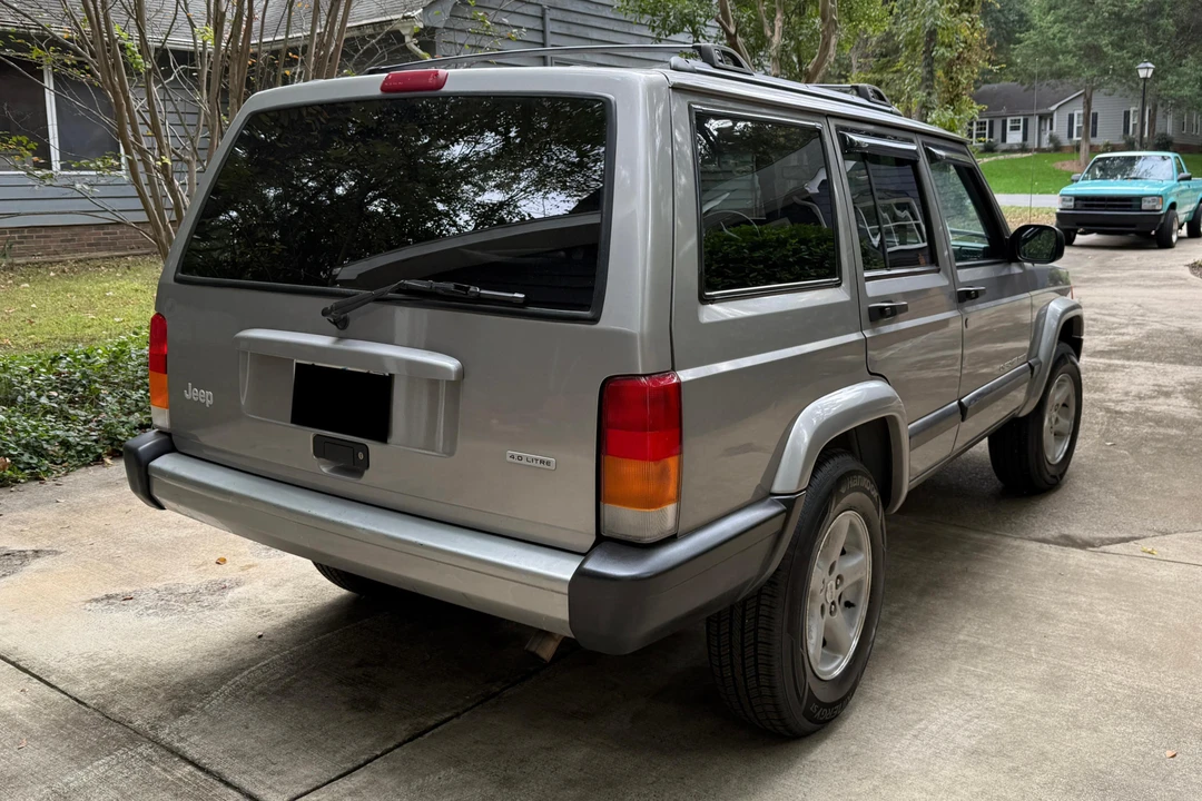 2000 Jeep XJ Cherokee - Image 4 of 31