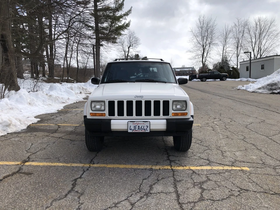 2000 Jeep XJ Cherokee - Image 4 of 31