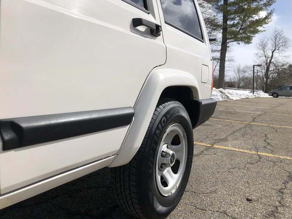 2000 Jeep XJ Cherokee - Image 25 of 31