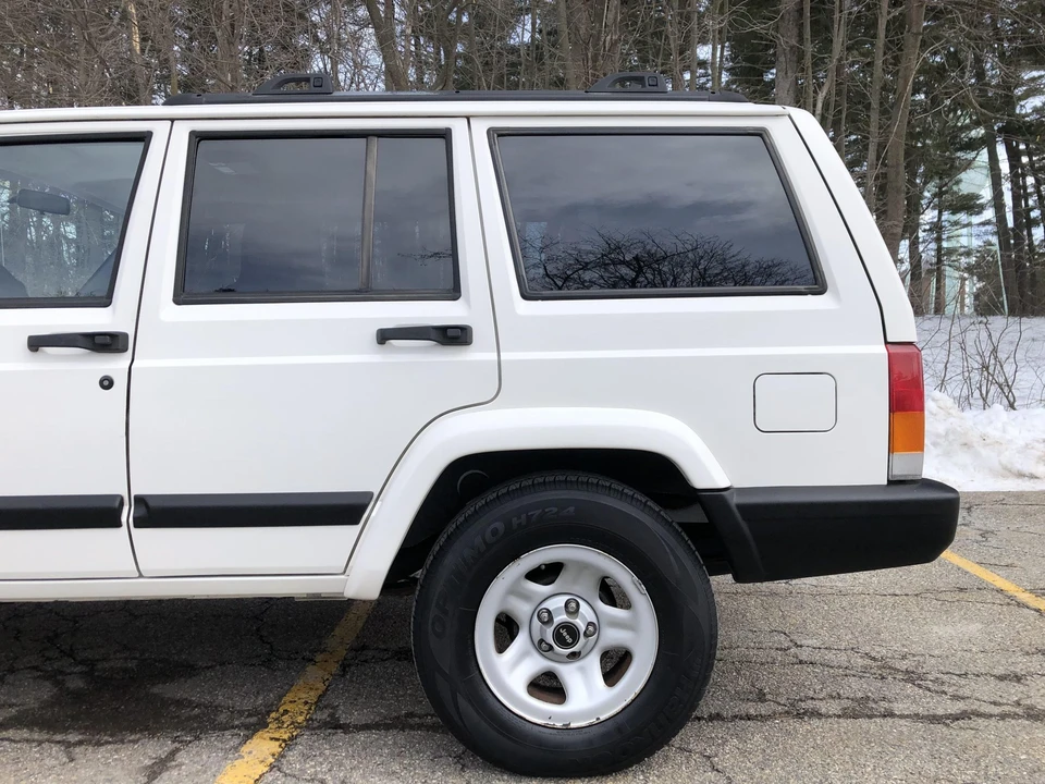 2000 Jeep XJ Cherokee - Image 26 of 31