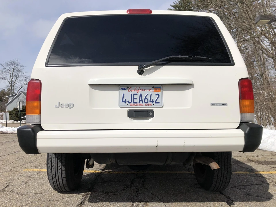 2000 Jeep XJ Cherokee - Image 10 of 31