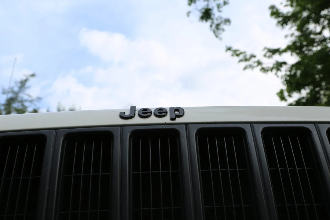 2000 Jeep XJ Cherokee - Image 29 of 31
