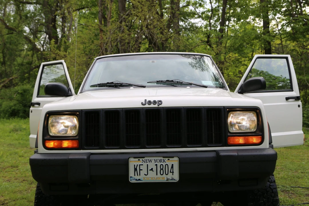 2000 Jeep XJ Cherokee - Image 21 of 31