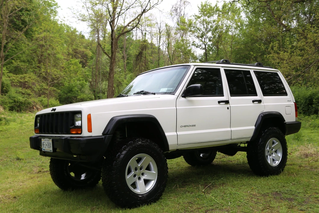 2000 Jeep XJ Cherokee - Image 4 of 31