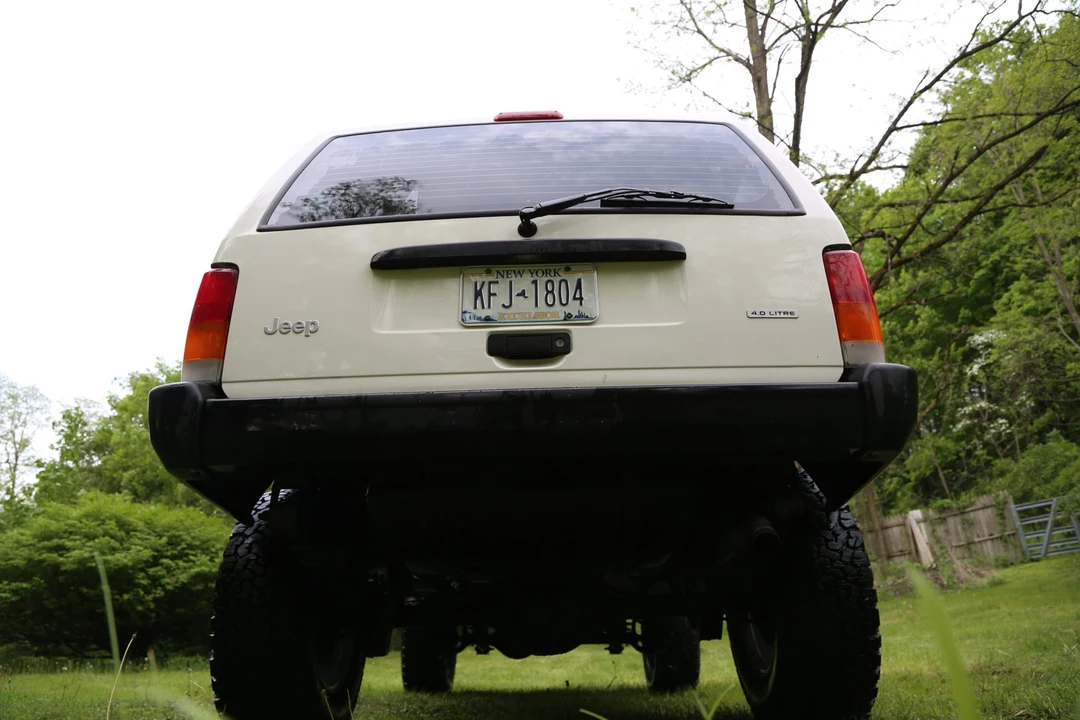 2000 Jeep XJ Cherokee - Image 11 of 31