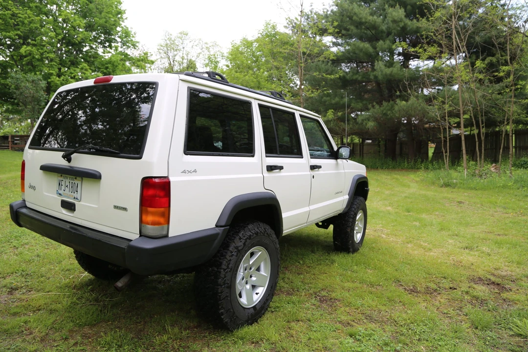 2000 Jeep XJ Cherokee - Image 12 of 31