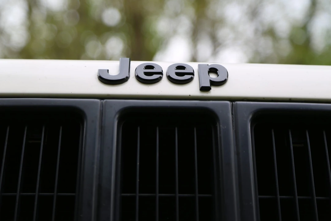 2000 Jeep XJ Cherokee - Image 28 of 31