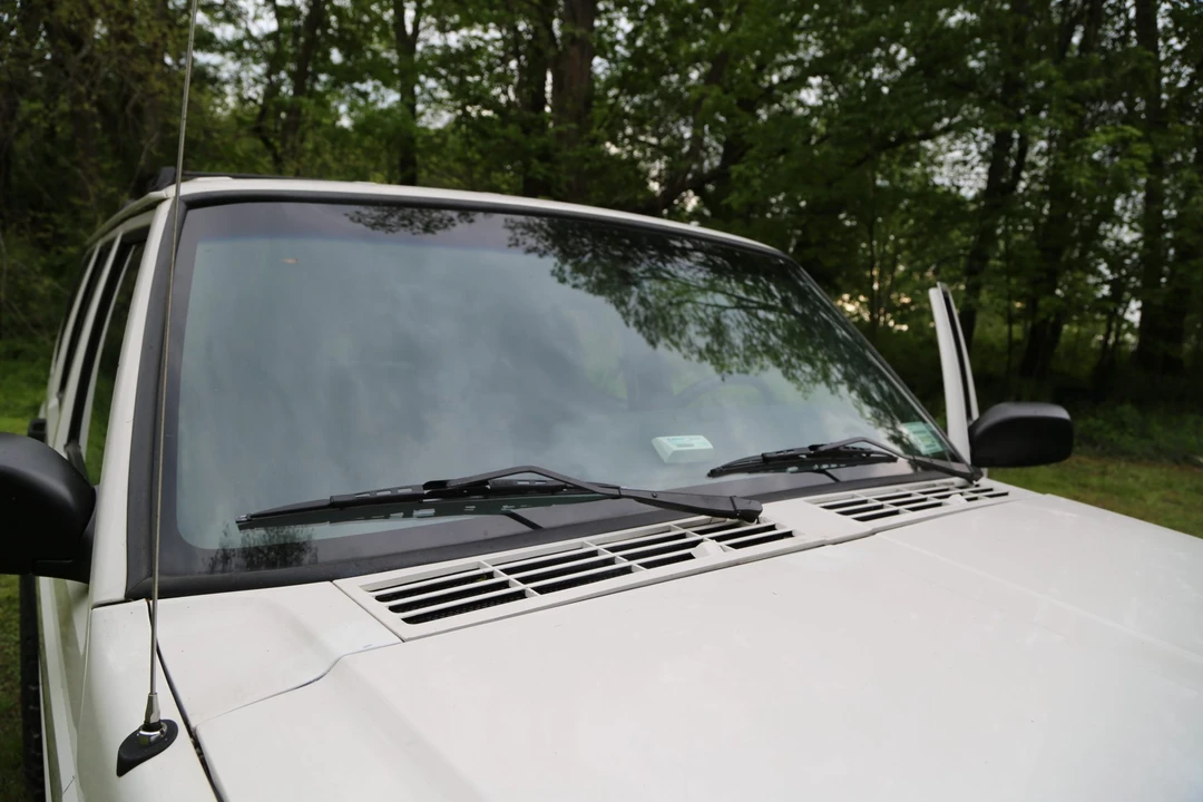 2000 Jeep XJ Cherokee - Image 31 of 31