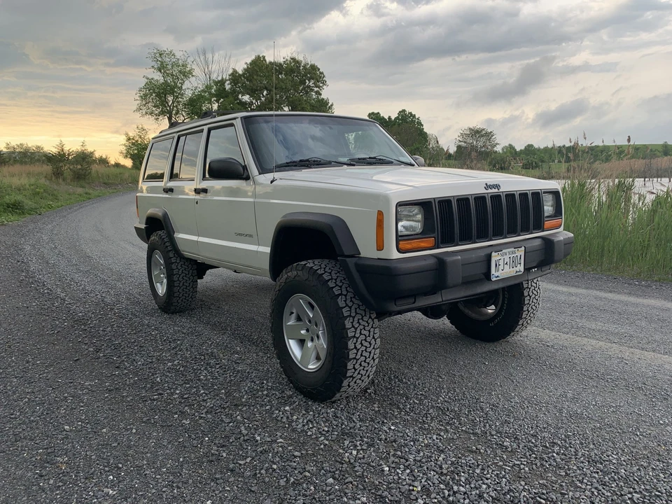 2000 Jeep XJ Cherokee - Image 18 of 31