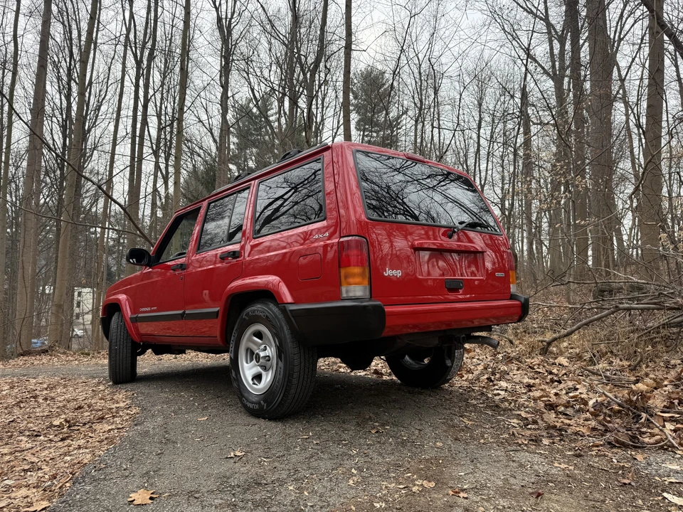 2000 Jeep XJ Cherokee - Image 5 of 31