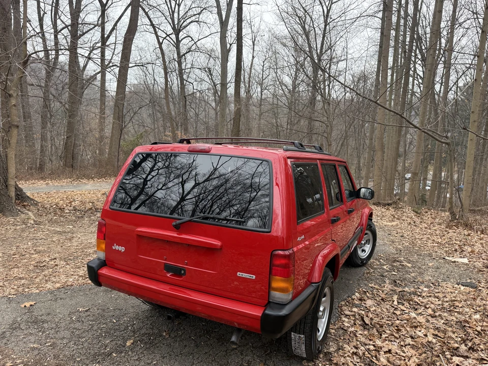 2000 Jeep XJ Cherokee - Image 14 of 31