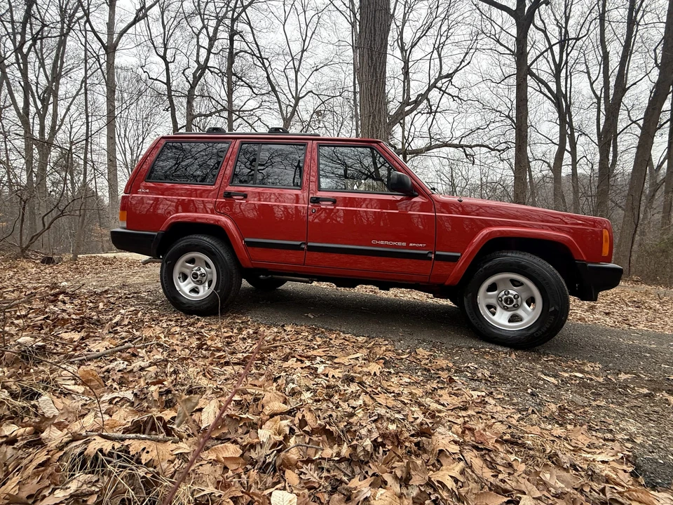 2000 Jeep XJ Cherokee - Image 15 of 31