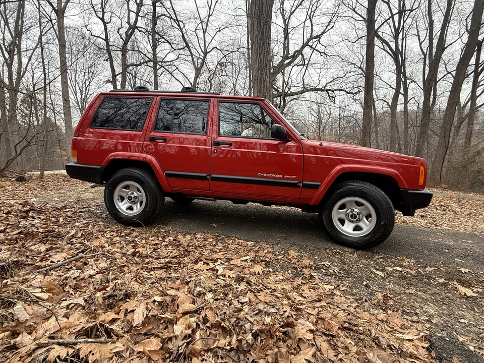 2000 Jeep XJ Cherokee - Image 16 of 31