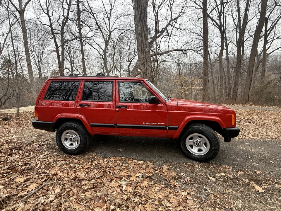 2000 Jeep XJ Cherokee - Image 17 of 31