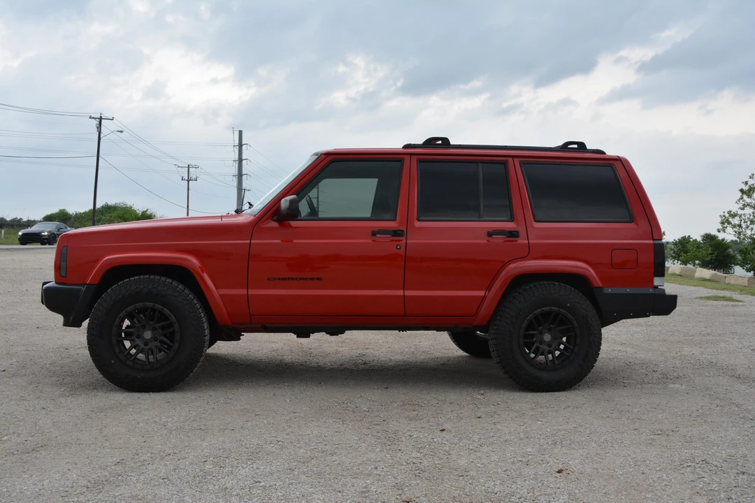 2000 Jeep XJ Cherokee - Image 3 of 31