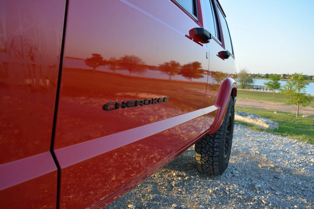 2000 Jeep XJ Cherokee - Image 16 of 31