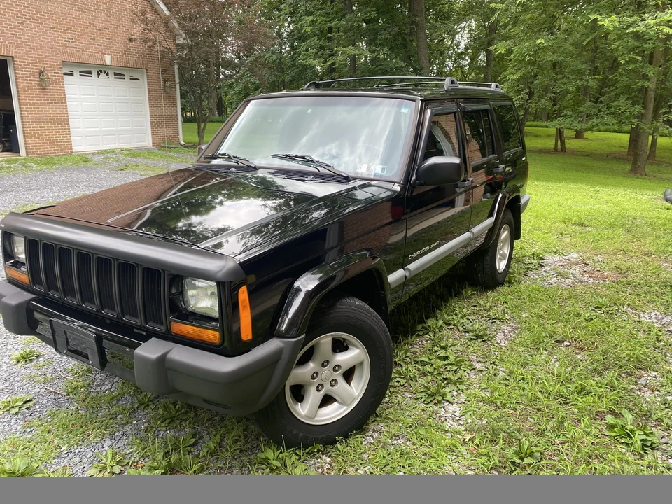 2000 Jeep XJ Cherokee - Image 9 of 31