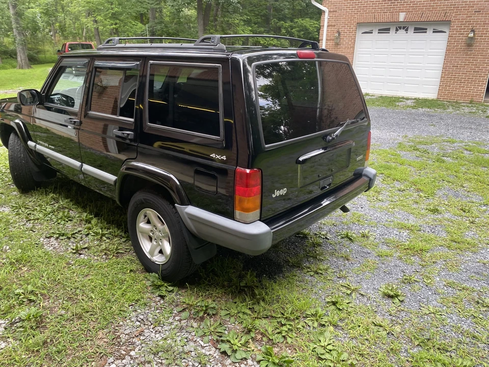 2000 Jeep XJ Cherokee - Image 14 of 31