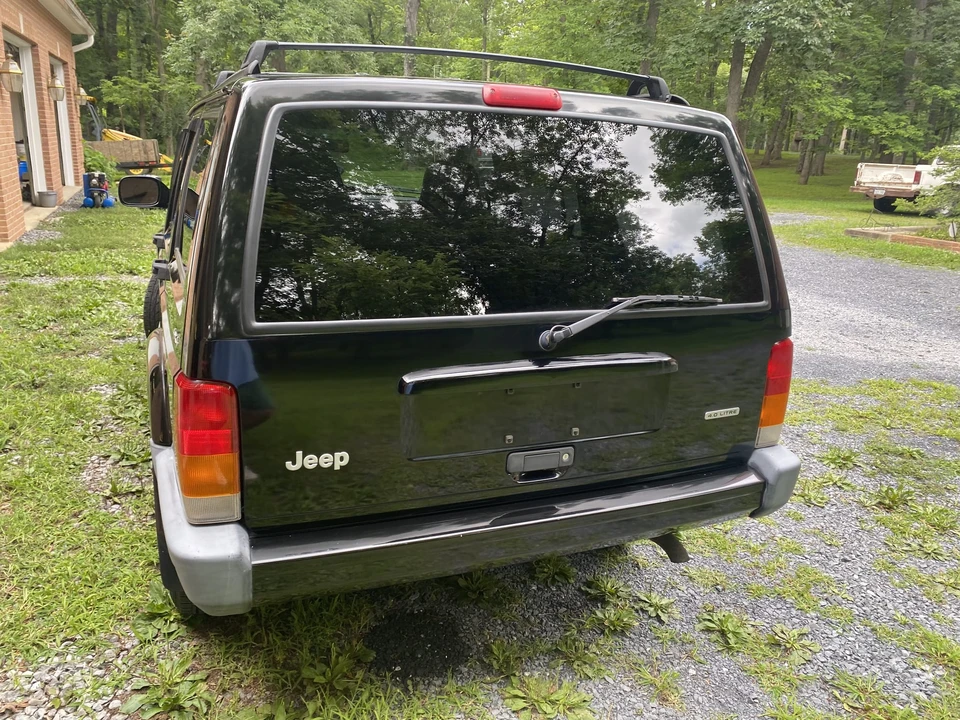 2000 Jeep XJ Cherokee - Image 16 of 31