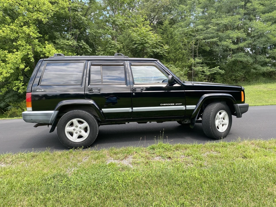 2000 Jeep XJ Cherokee - Image 21 of 31