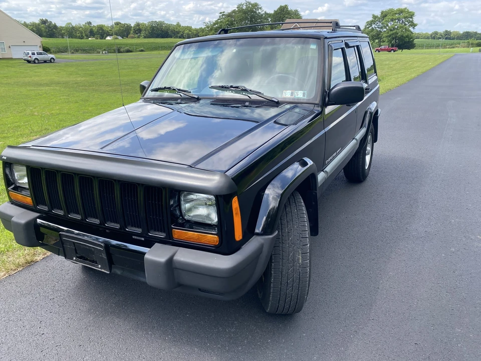 2000 Jeep XJ Cherokee - Image 7 of 31
