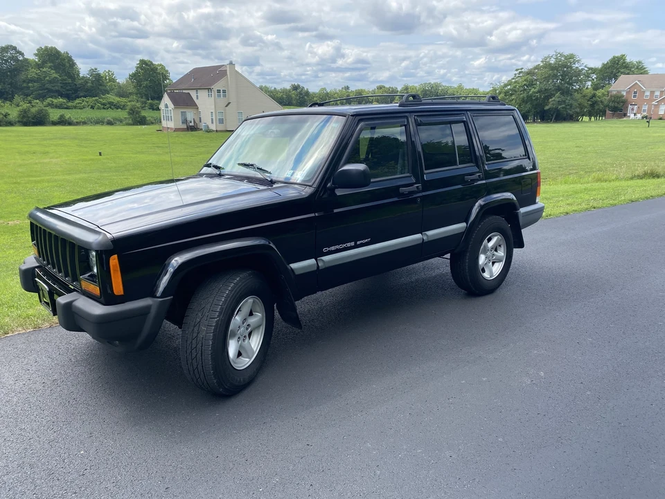 2000 Jeep XJ Cherokee - Image 8 of 31