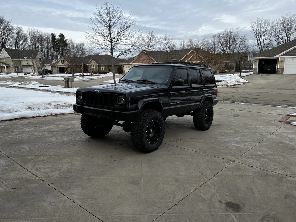 2000 Jeep XJ Cherokee - Image 19 of 31
