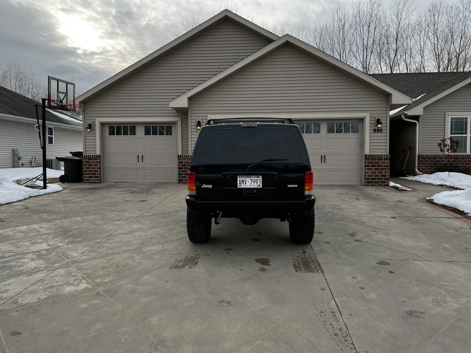 2000 Jeep XJ Cherokee - Image 22 of 31