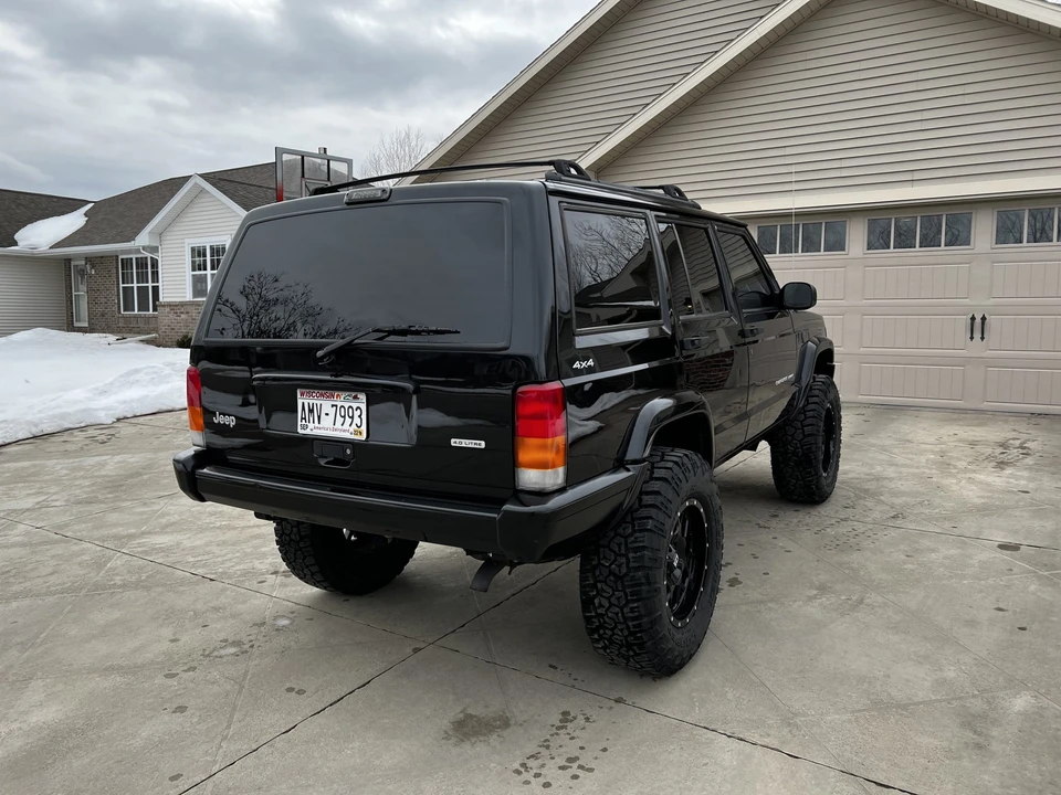 2000 Jeep XJ Cherokee - Image 11 of 31