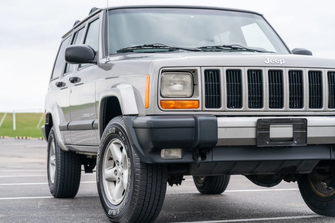 2000 Jeep XJ Cherokee - Image 20 of 31