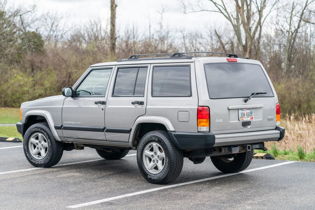 2000 Jeep XJ Cherokee - Image 4 of 31