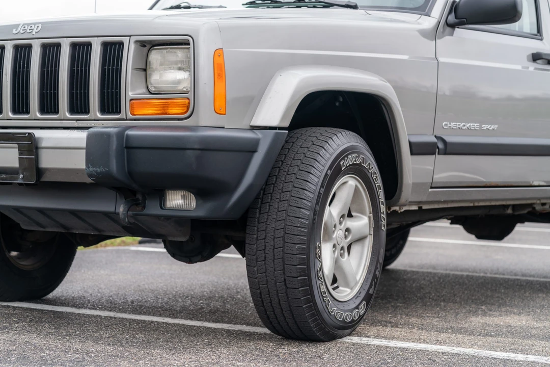 2000 Jeep XJ Cherokee - Image 22 of 31